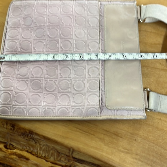 Pink Ferragamo crossbody - Picture 14 of 15